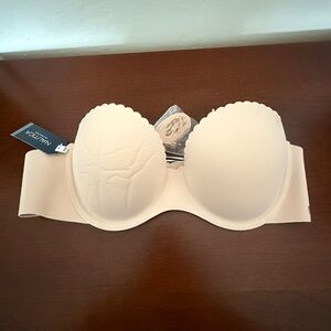 Nautica Cream Strapless Bra with Seamless Finish